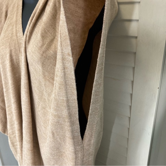 A New Day tan sleeveless cardigan OSFM - Picture 7 of 9